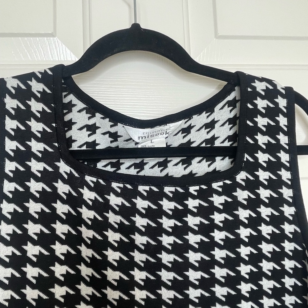 Exclusively Misook Black & White Houndstooth Sleeveless Knit Shell Top Size L - Picture 3 of 7